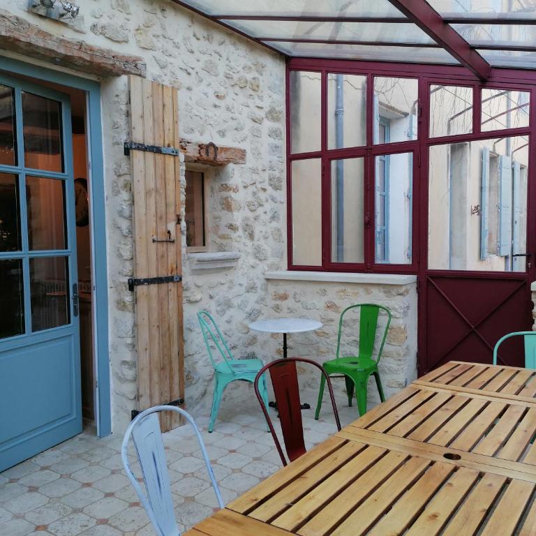 Croassecorbeau Maison de Famille au pied du Ventoux - Maison de Vacances - 24