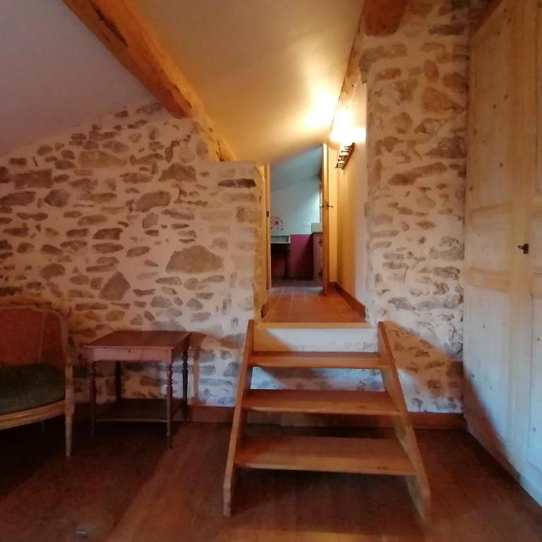 Croassecorbeau Maison de Famille au pied du Ventoux - Maison de Vacances - 48