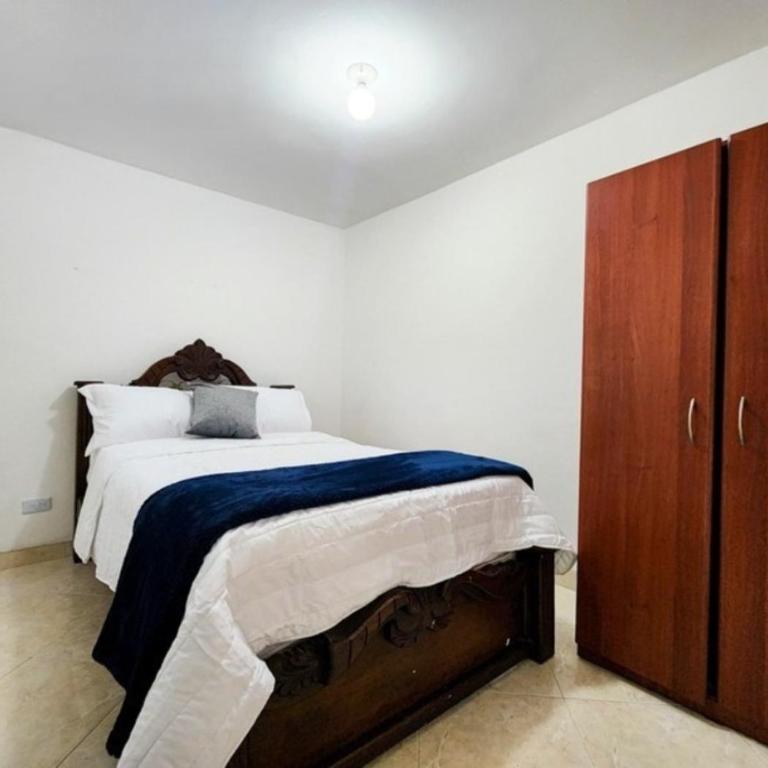 Casa ideal para tu estadía Medellín en una barrio tradicional Belén - Casa de 4 dormitorios - 5