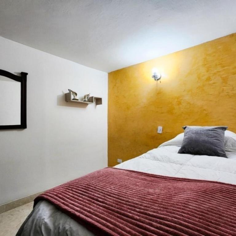 Casa ideal para tu estadía Medellín en una barrio tradicional Belén - Casa de 4 dormitorios - 17