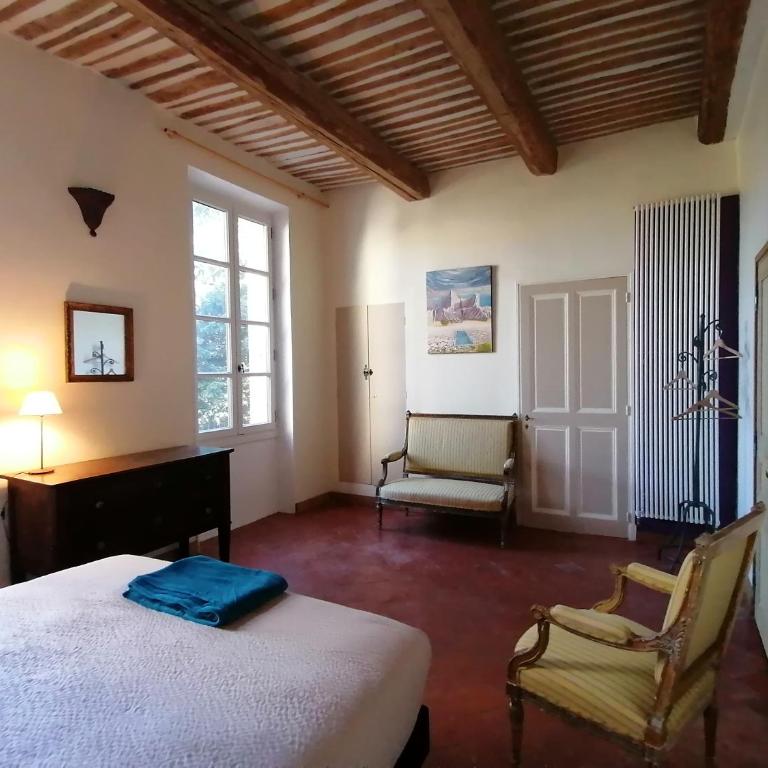 Croassecorbeau Maison de Famille au pied du Ventoux - Maison de Vacances - 31