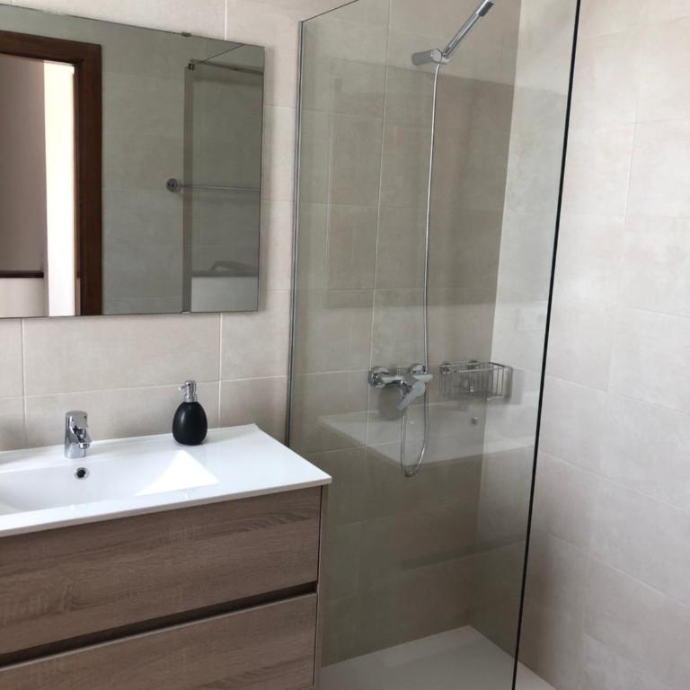 VARELA LO House con Piscina privada - Two-Bedroom House - 23