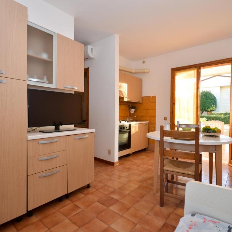 Villaggio Loriana - Appartamento con 2 Camere da Letto e Terrazza - 1