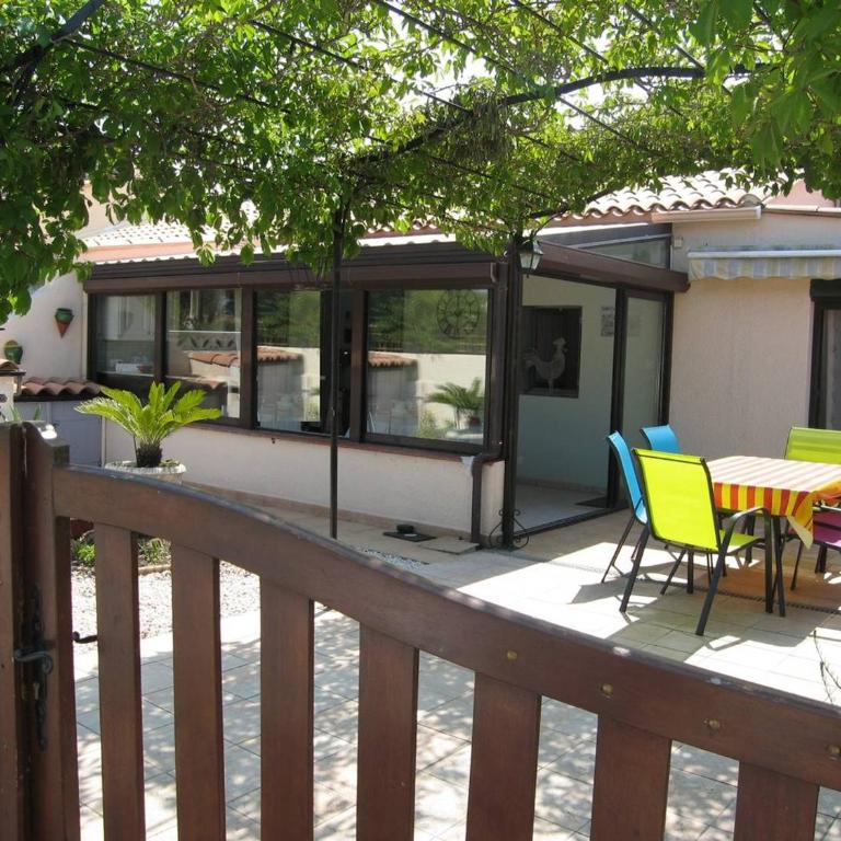Charmante Villa T3 Climatisée avec Véranda, Terrasse et Jardinet - Proche Plage et Commerces - FR-1-106-54 - Villa - 2