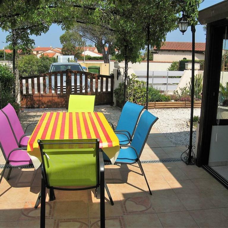 Charmante Villa T3 Climatisée avec Véranda, Terrasse et Jardinet - Proche Plage et Commerces - FR-1-106-54 - Villa - 6