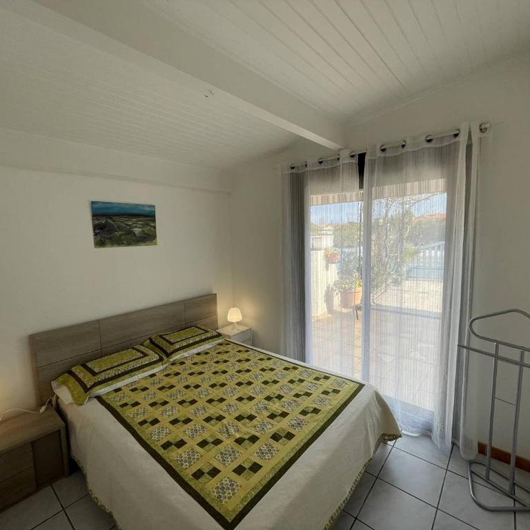 Charmante Villa T3 Climatisée avec Véranda, Terrasse et Jardinet - Proche Plage et Commerces - FR-1-106-54 - Villa - 16