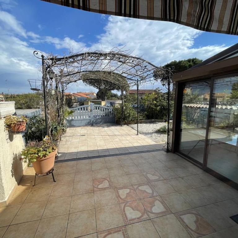 Charmante Villa T3 Climatisée avec Véranda, Terrasse et Jardinet - Proche Plage et Commerces - FR-1-106-54 - Villa - 17