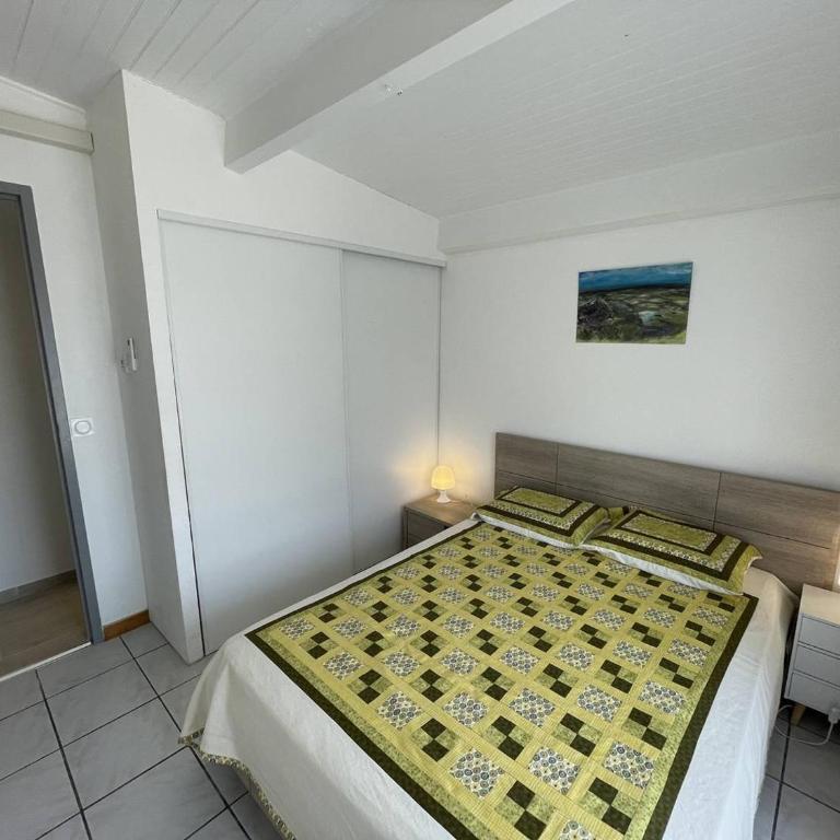 Charmante Villa T3 Climatisée avec Véranda, Terrasse et Jardinet - Proche Plage et Commerces - FR-1-106-54 - Villa - 18