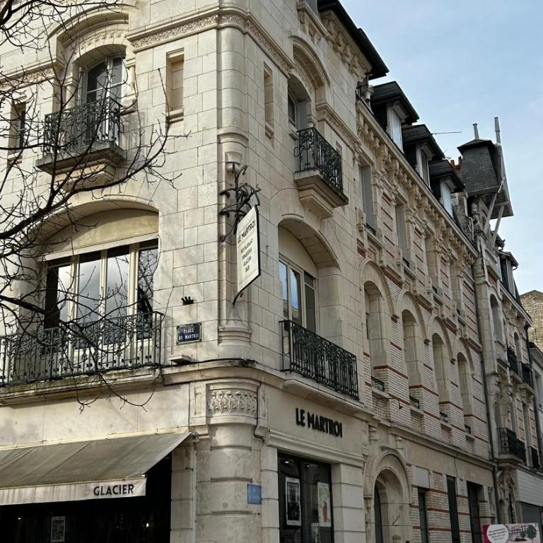 Martroi - Cœur de Ville - 3 pièces 80 m2 TV - Internet haut débit - loisirs et affaires - Two-Bedroom Apartment - 41