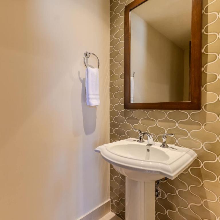 Luxe Villa Retreat at Rancho San Lucas - Villa - 16
