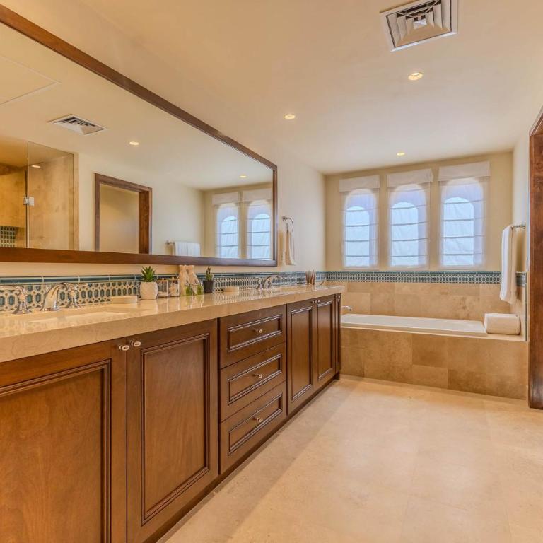Luxe Villa Retreat at Rancho San Lucas - Villa - 40
