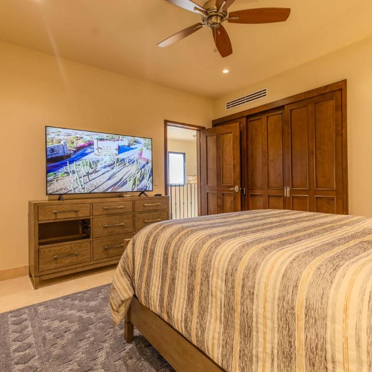 Luxe Villa Retreat at Rancho San Lucas - Villa - 46