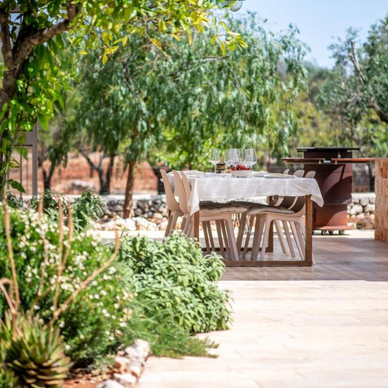 VILLA OSTUNI ONE mit Pool, Gästehaus & Glamping - Villa - 12