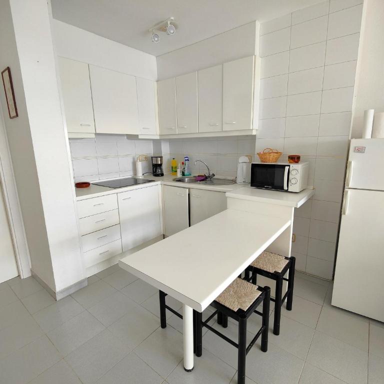 Apartamento con Wi-Fi y Parking, ideal 4 pers. en Rosas - ES-258-19 - Apartment - 8