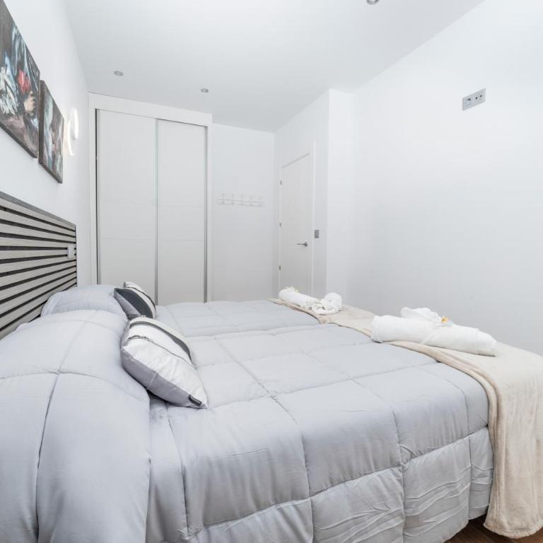 El Encanto del Oeste - Two-Bedroom Deluxe Apartment - 5