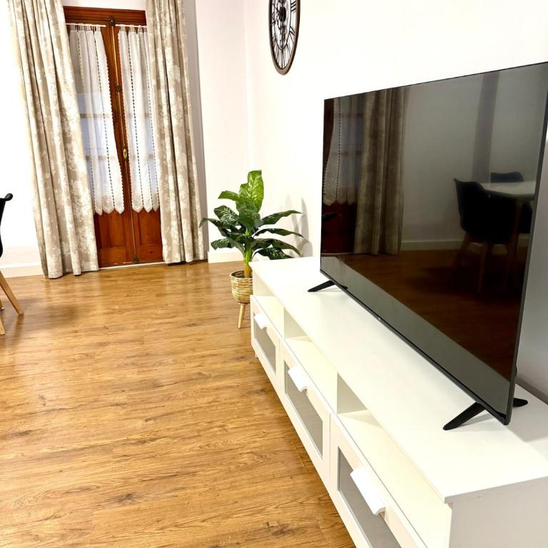 Centro histórico a pie, parking gratis - Four-Bedroom Deluxe Apartment - 4