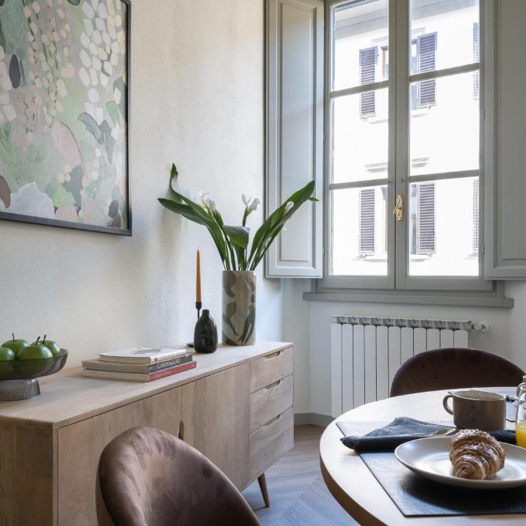 Flora Deluxe Apartment - Two-Bedroom Apartment - 27