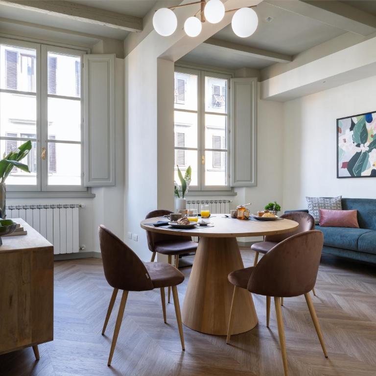 Flora Deluxe Apartment - Two-Bedroom Apartment - 37