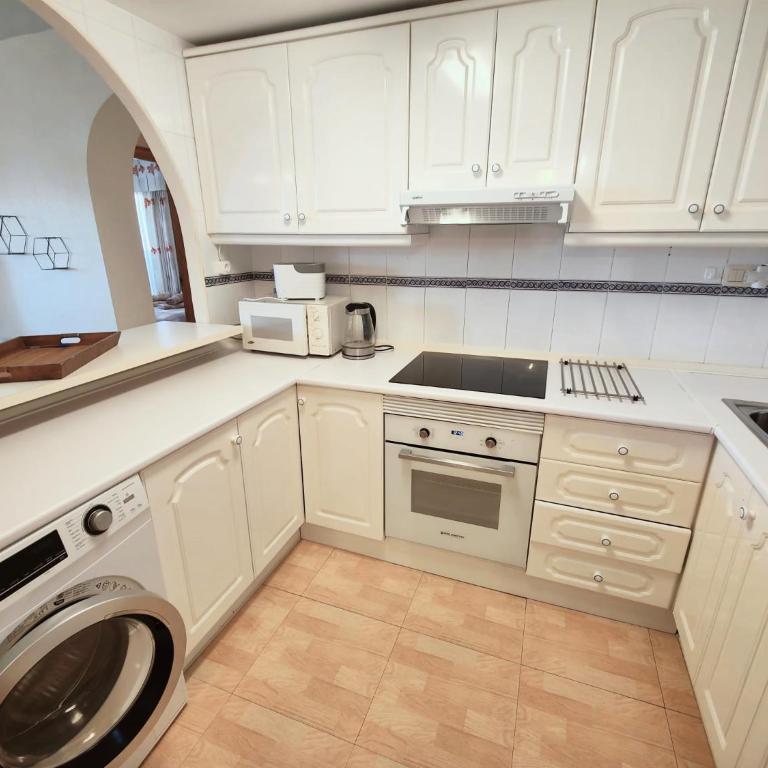 Jardin Botanico 3 Danuria - Three-Bedroom Apartment - 15