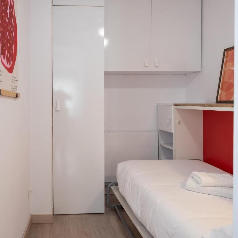 Dúplex con terraza y parking en el Albaicín - Two-Bedroom Apartment - 17