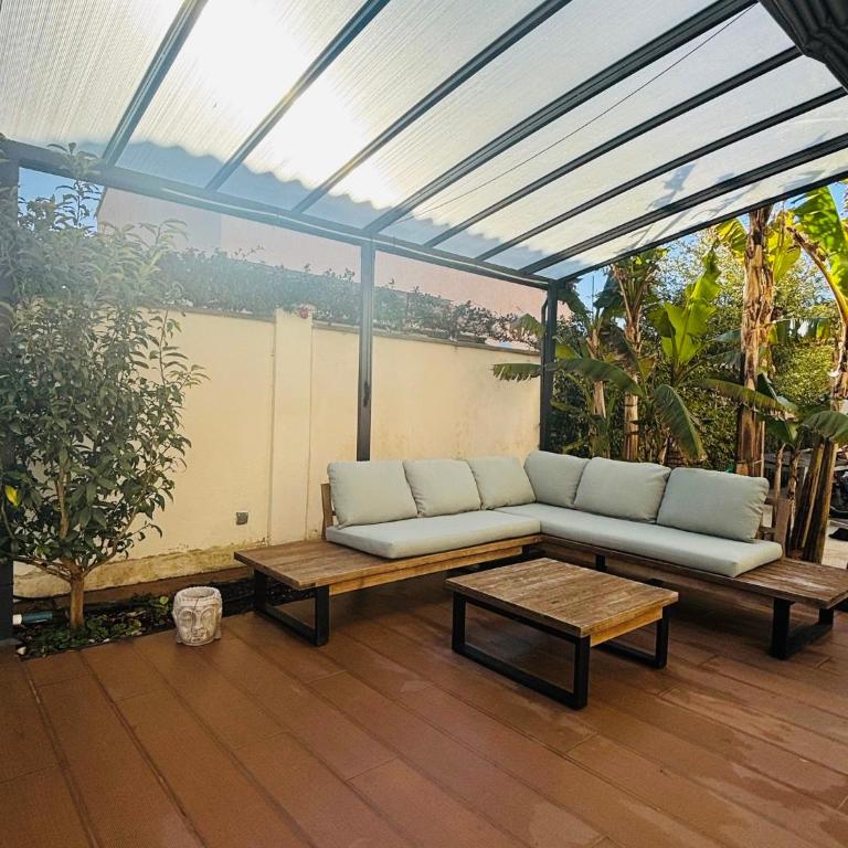 Maison moderne avec piscine - Maison 4 Chambres - 15