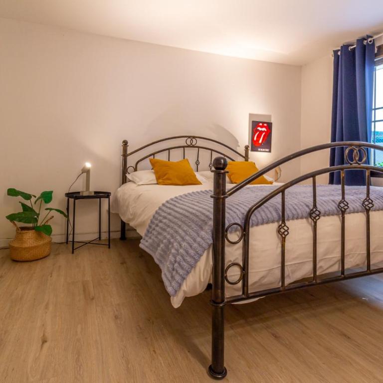 Bambaglioli 2 torri - One-Bedroom Apartment - 12