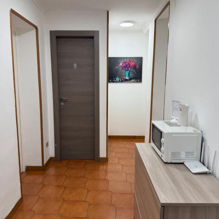 TERMINI STAR - Camera Matrimoniale con Bagno Privato - 2