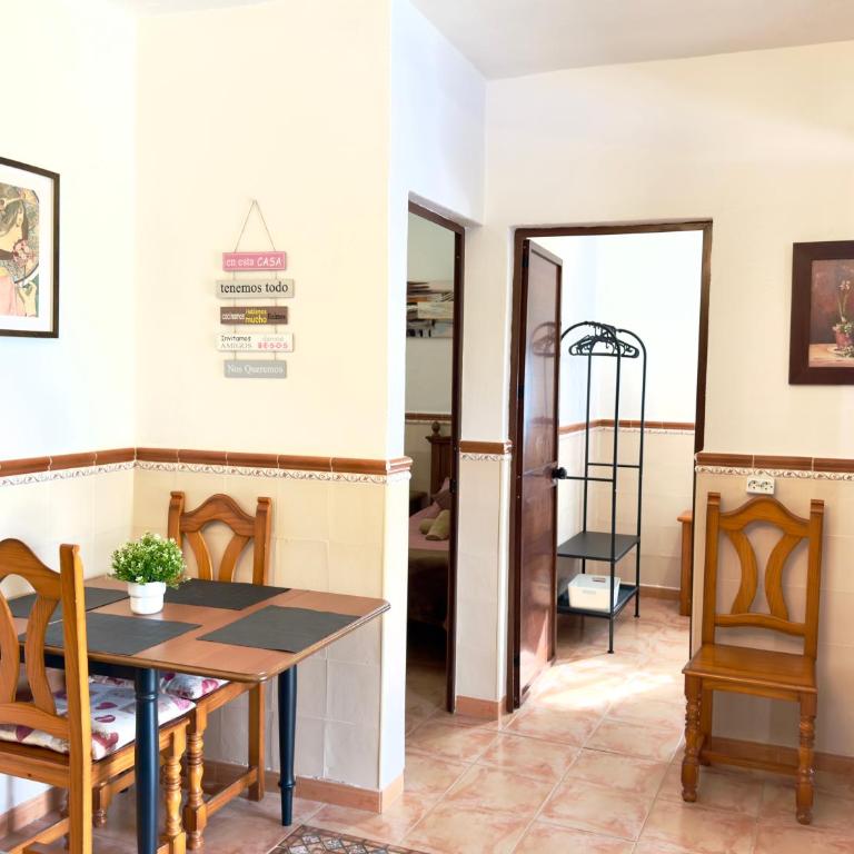 Casita La Celestina - Three-Bedroom House - 11