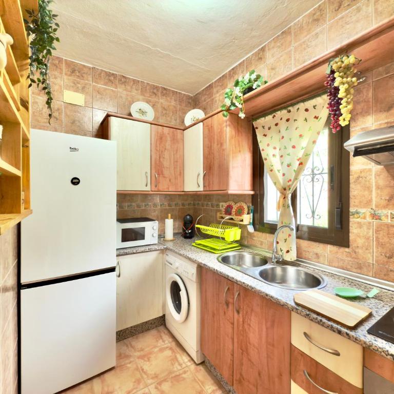 Casita La Celestina - Three-Bedroom House - 35