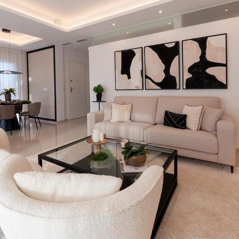 Luxury Apartment La Perla - Two-Bedroom Apartment with Pool View - 5