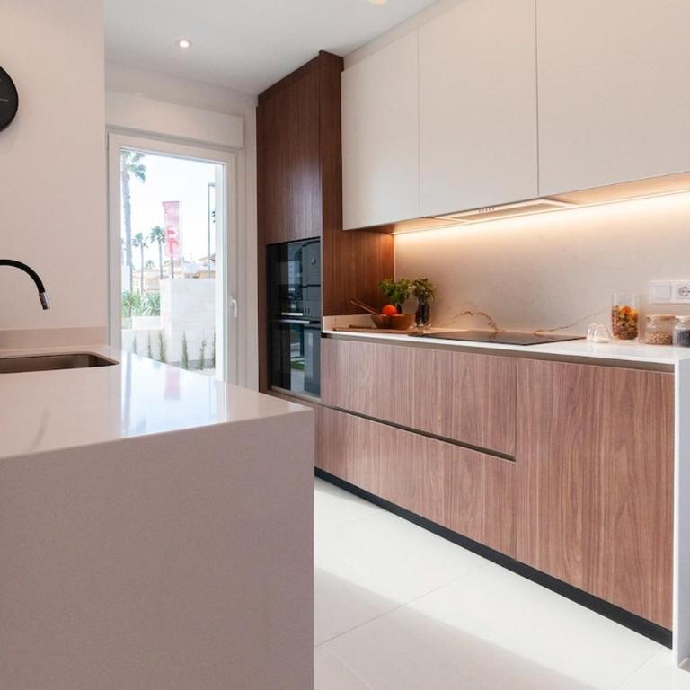 Luxury Apartment La Perla - Two-Bedroom Apartment with Pool View - 9