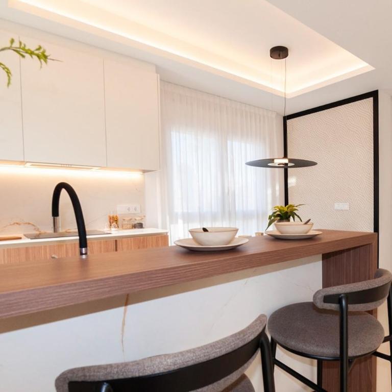 Luxury Apartment La Perla - Two-Bedroom Apartment with Pool View - 10