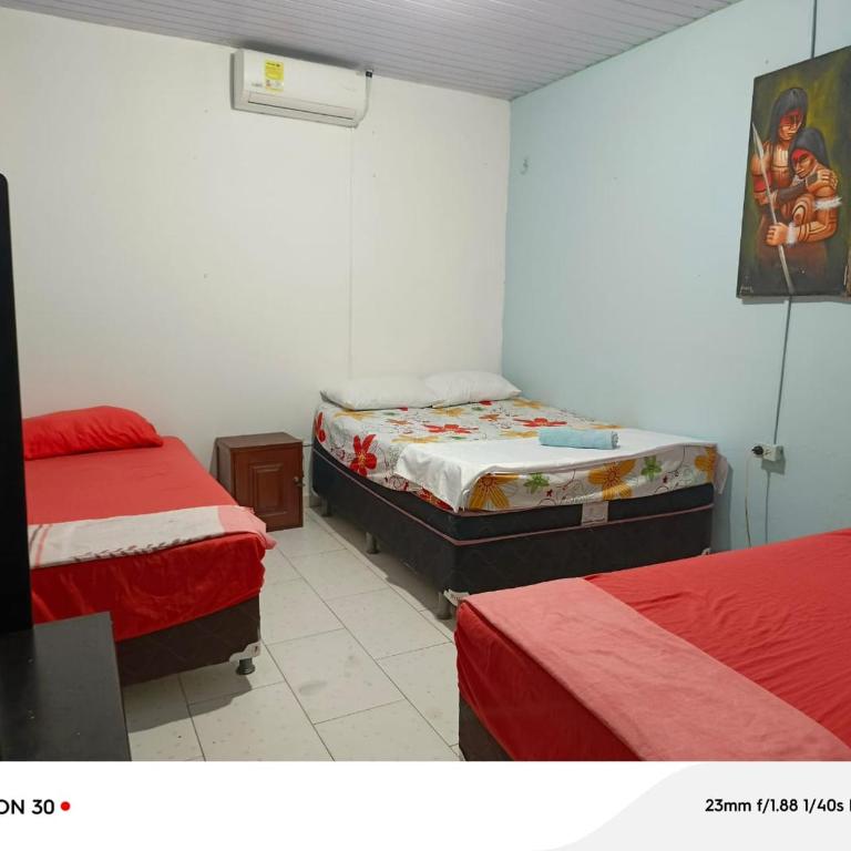 Alojamiento LETICIA - Habitación Triple - 2