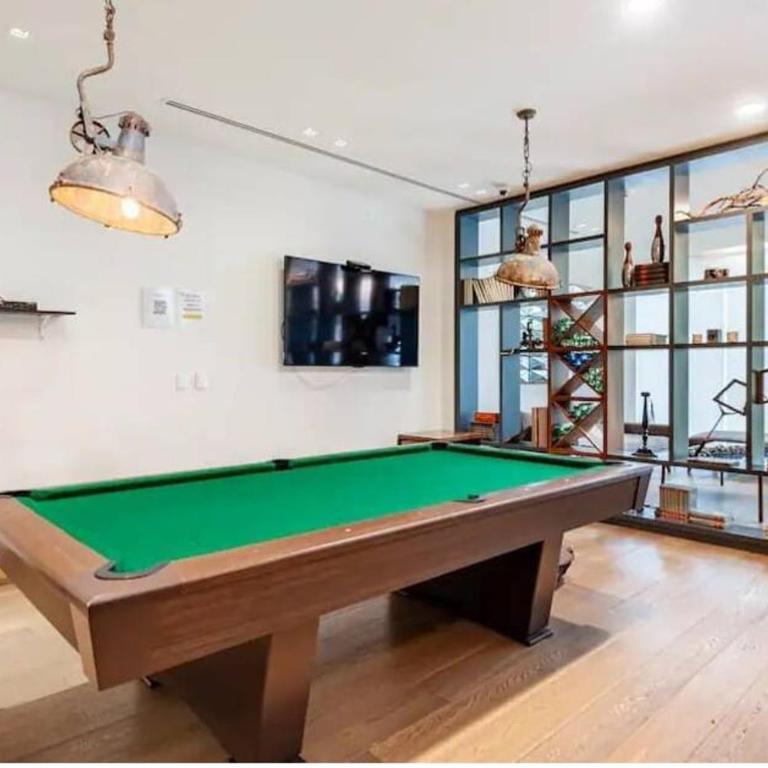 Luxury apart with amazing pool, gym, sauna, wifi - Apartamento Familiar de 2 dormitorios con vistas - 16