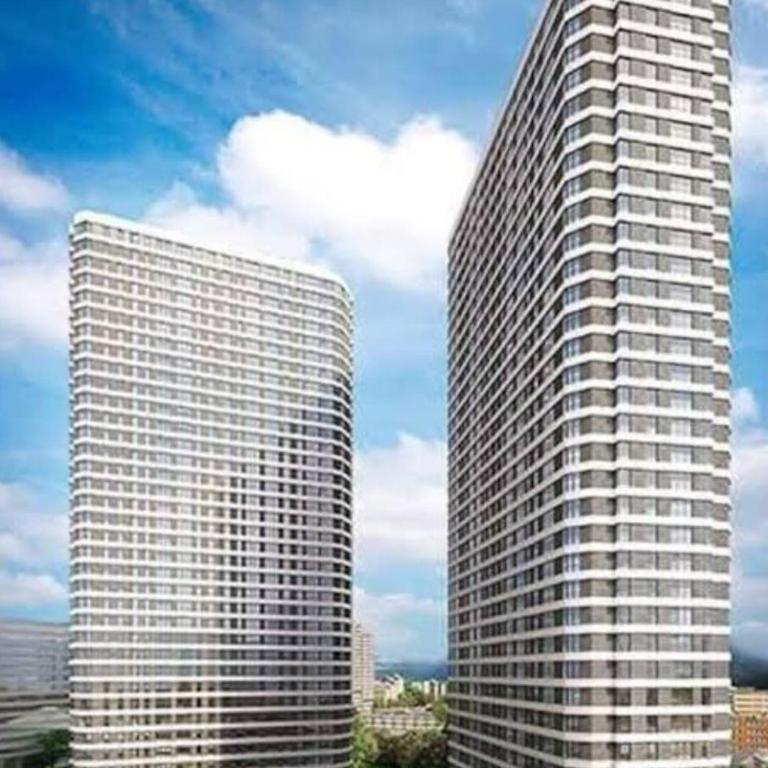 Luxury apart with amazing pool, gym, sauna, wifi - Apartamento Familiar de 2 dormitorios con vistas - 20