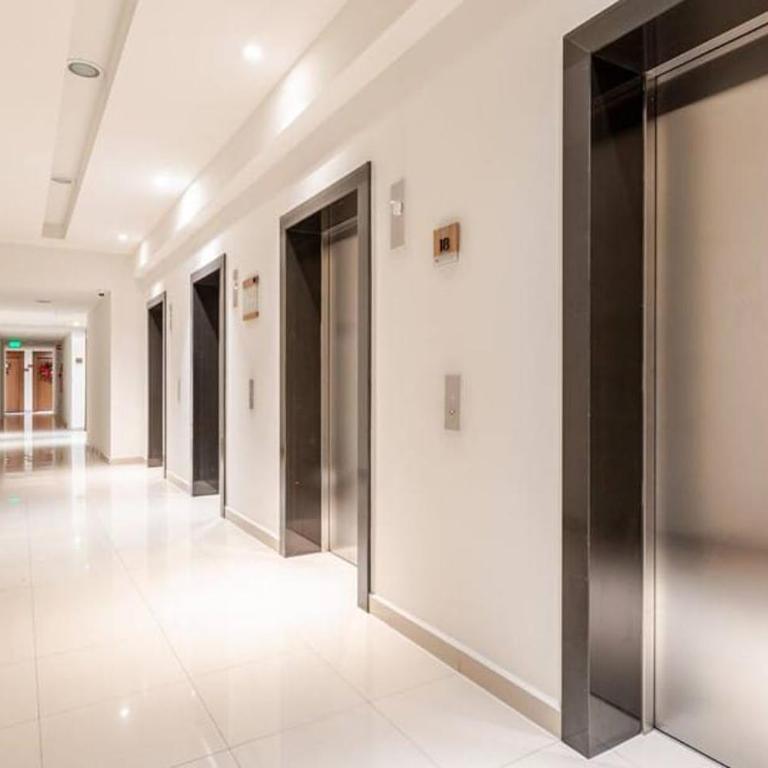 Luxury apart with amazing pool, gym, sauna, wifi - Apartamento Familiar de 2 dormitorios con vistas - 38