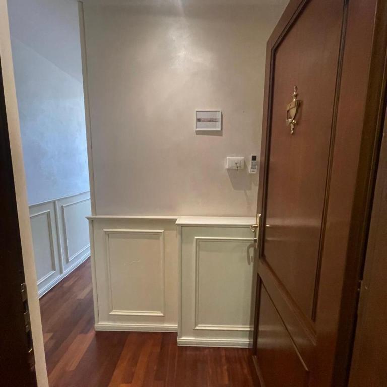 Rome Opera Theatre Rooms by Dama - Termini Station & Rome City Center - Camera Matrimoniale con Bagno Privato - 14