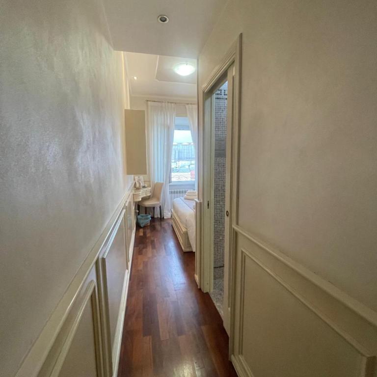Rome Opera Theatre Rooms by Dama - Termini Station & Rome City Center - Camera Matrimoniale con Bagno Privato - 17