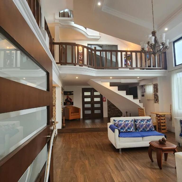 Plaza Lobos Suite Casa Entera 5 Habitaciones - Five-Bedroom House - 2