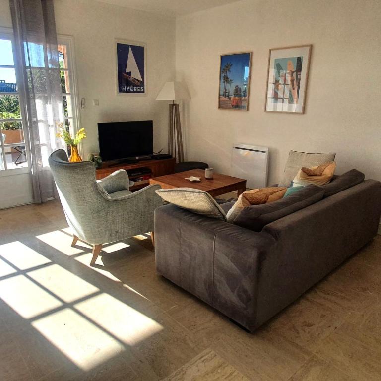 Appartement 3 pièces avec terrasse dans résidence privée à Sainte-Maxime - FR-1-780-33 - Apartamento - 3
