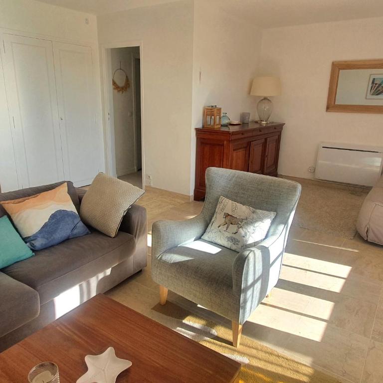 Appartement 3 pièces avec terrasse dans résidence privée à Sainte-Maxime - FR-1-780-33 - Apartamento - 4
