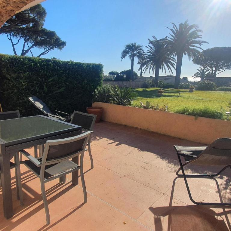 Appartement 3 pièces avec terrasse dans résidence privée à Sainte-Maxime - FR-1-780-33 - Apartamento - 10
