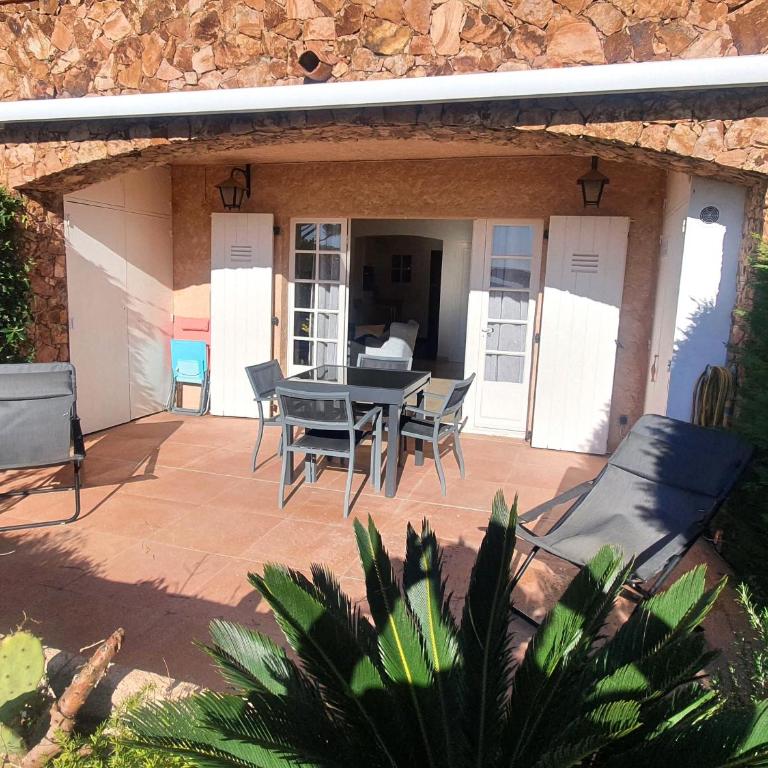 Appartement 3 pièces avec terrasse dans résidence privée à Sainte-Maxime - FR-1-780-33 - Apartamento - 11