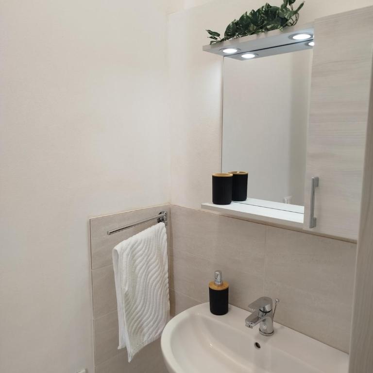 Appartamento con 2 camere, parcheggio e terrazza - Two-Bedroom Apartment with Terrace - 11