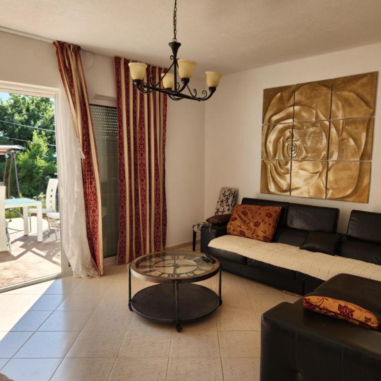 Villa Alisa - Kuća sa 4 Spavaće Sobe - 1