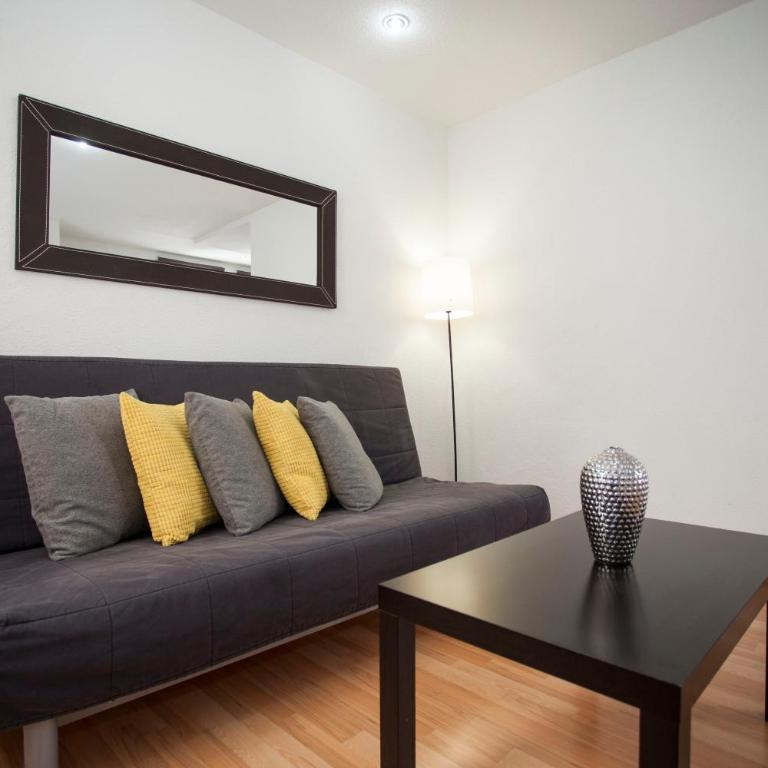 Fuencarral Apartments - One-Bedroom Apartment (6 Adults) - 1
