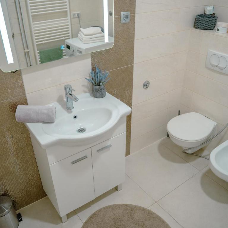Paradise - Two-Bedroom Apartment - 36