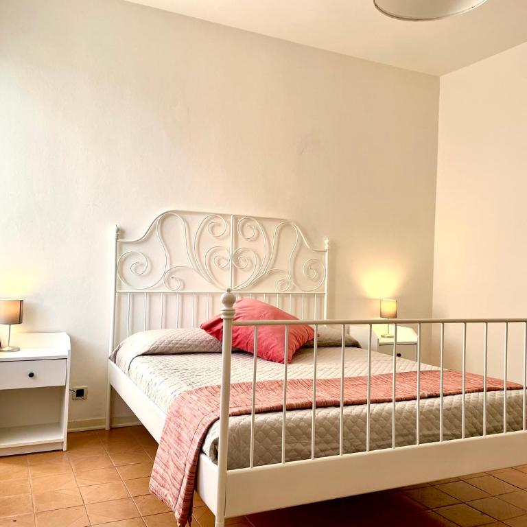 lnd 13- Attico 2 Camere, Balcone, Parcheggio, Ascensore - Appartamento con 2 Camere da Letto - 4