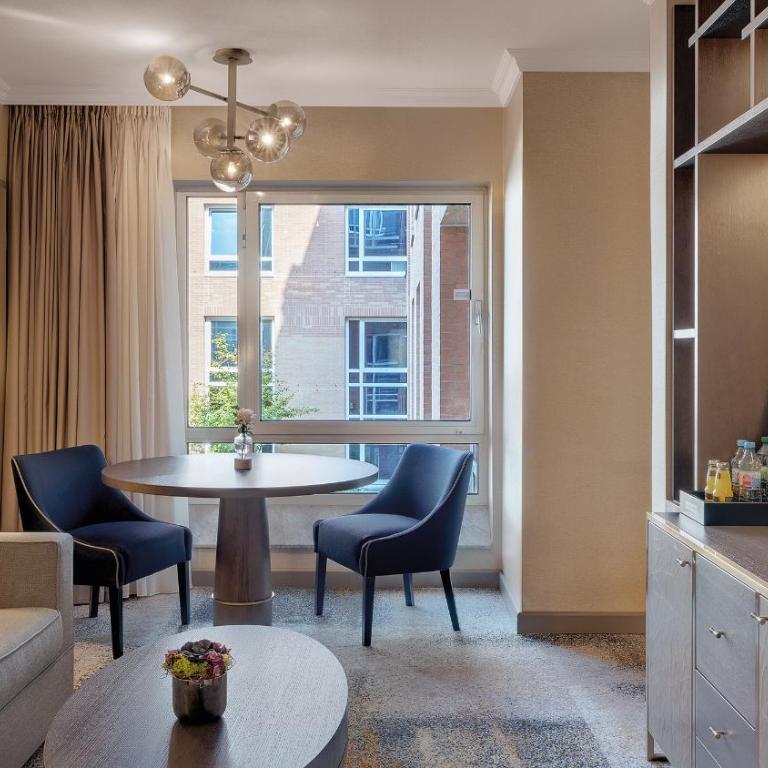 Hilton Munich City - Junior Suite mit 2 Einzelbetten - 5