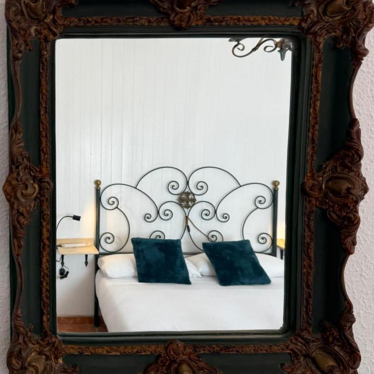 Central Top-Floor Apartment near Cathedral with Private Terrace - 3A - One-Bedroom Apartment - 15
